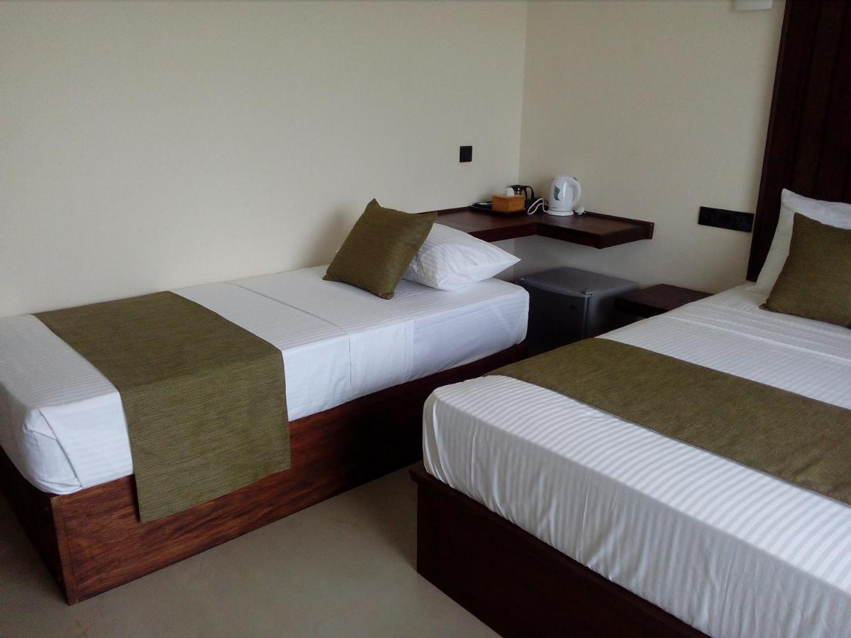 Hotel Samanala סיגירייה מראה חיצוני תמונה