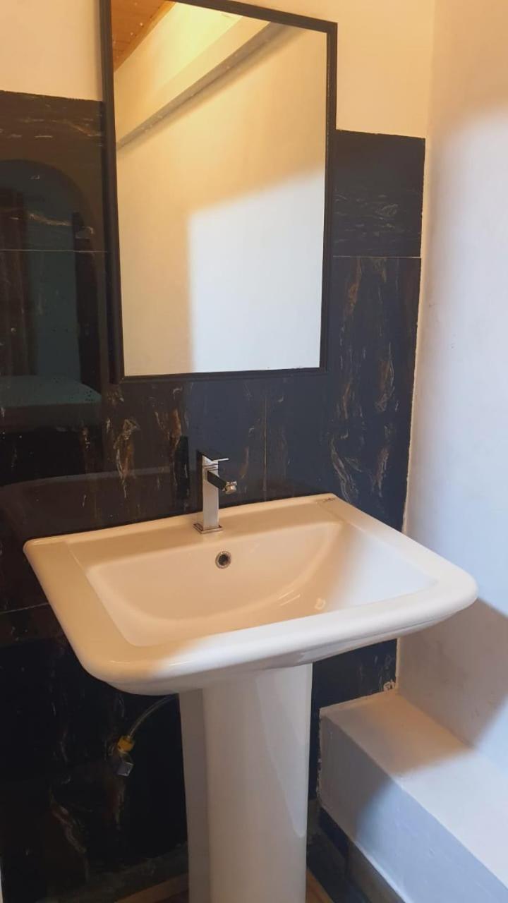 Hotel Samanala סיגירייה מראה חיצוני תמונה