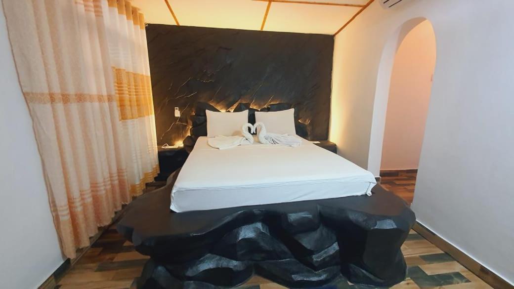 Hotel Samanala סיגירייה מראה חיצוני תמונה
